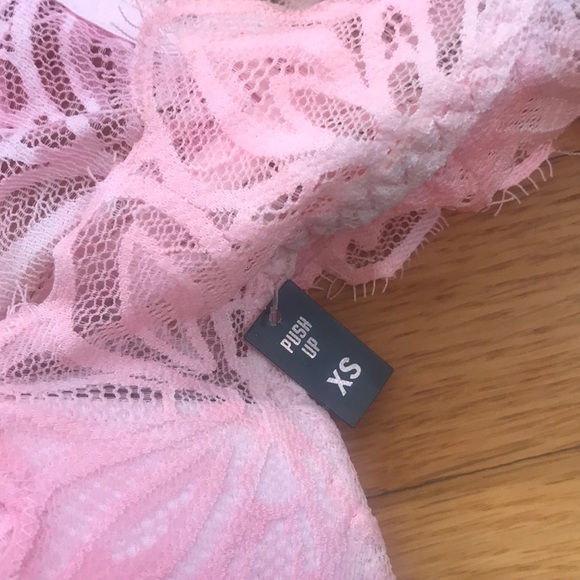 PINK Victoria's Secret Date Push up Bralette
Size XS NWT - Picture 4 of 6
